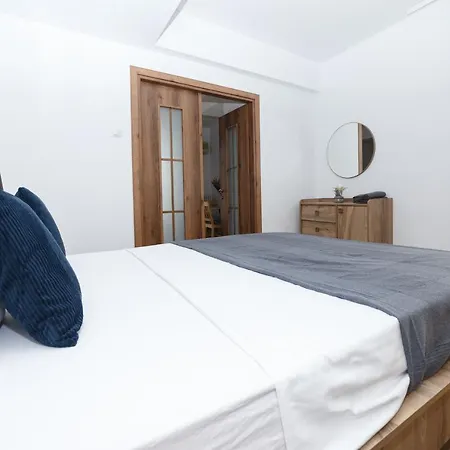 Street Doamnei Rooftop Terrace * Бухарест